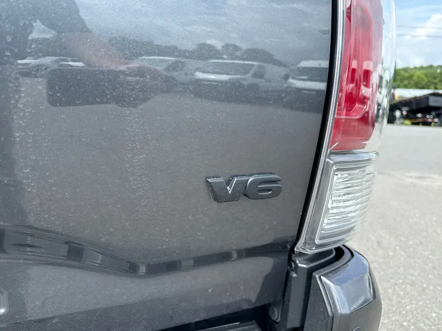 SEMINUEVOS TOYOTA Tacoma at Matthews in Liberty Buick GMC