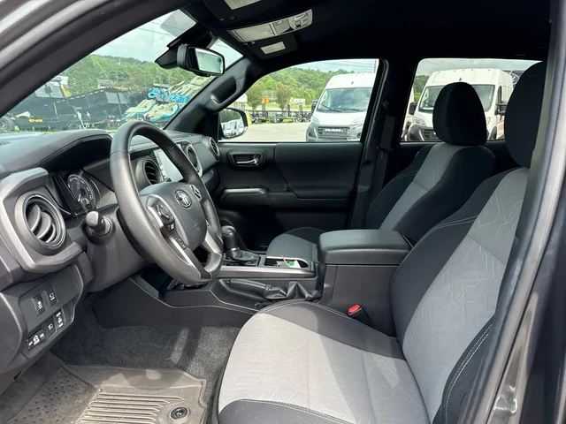 SEMINUEVOS TOYOTA Tacoma at Matthews in Liberty Buick GMC