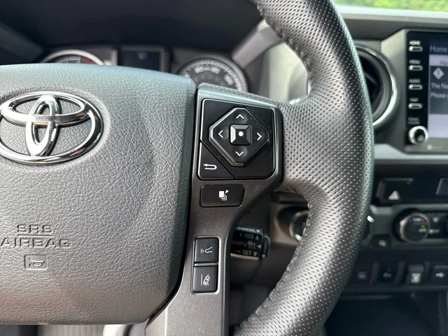 SEMINUEVOS TOYOTA Tacoma at Matthews in Liberty Buick GMC