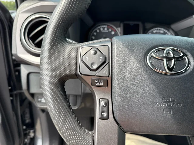 SEMINUEVOS TOYOTA Tacoma at Matthews in Liberty Buick GMC