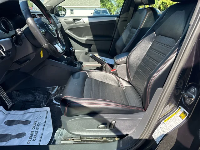 SEMINUEVOS VOLKSWAGEN Jetta a Estados en autogozo