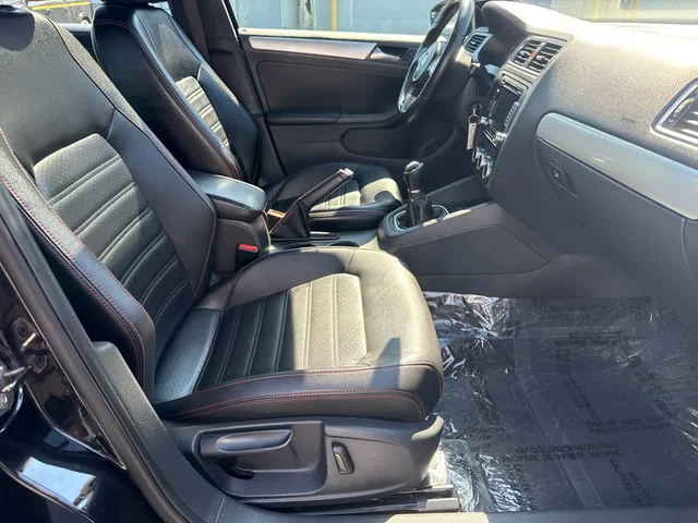 SEMINUEVOS VOLKSWAGEN Jetta a Estados en autogozo