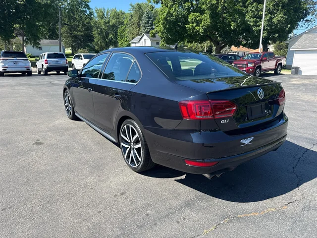SEMINUEVOS VOLKSWAGEN Jetta a Estados en autogozo