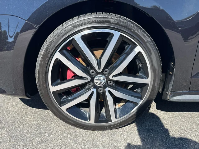 SEMINUEVOS VOLKSWAGEN Jetta a Estados en autogozo