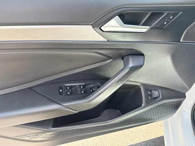 SEMINUEVOS VOLKSWAGEN Jetta a Estados en autogozo
