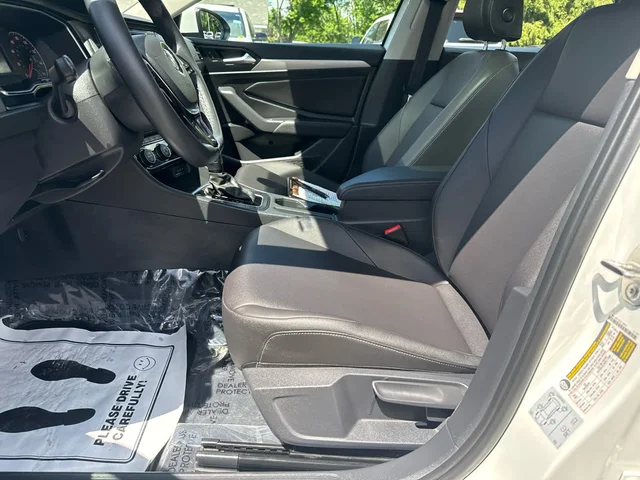 SEMINUEVOS VOLKSWAGEN Jetta a Estados en autogozo
