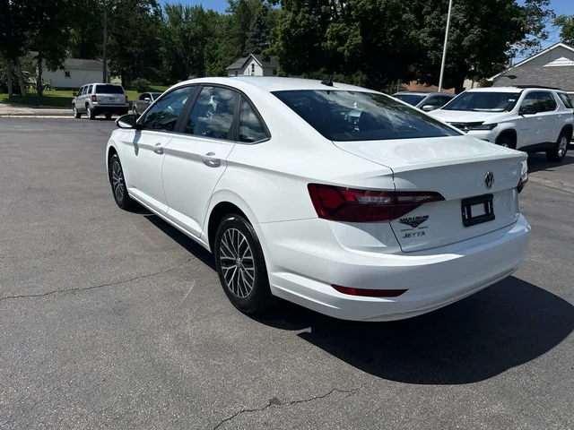 SEMINUEVOS VOLKSWAGEN Jetta a Estados en autogozo