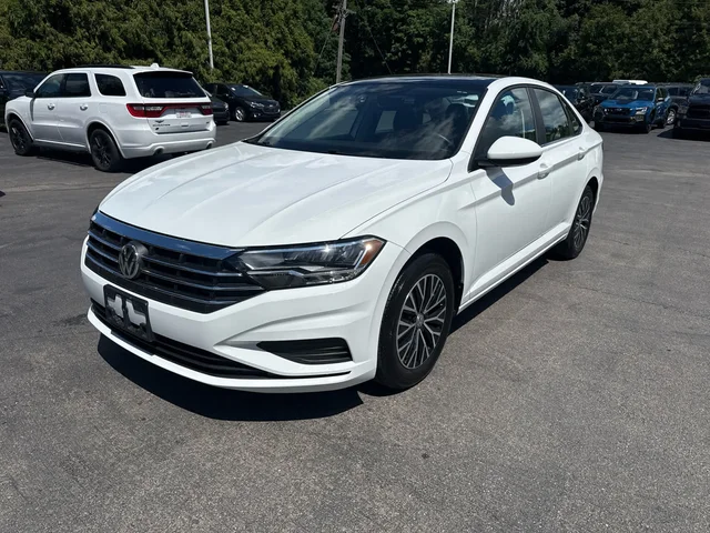 SEMINUEVOS VOLKSWAGEN Jetta a Estados en autogozo