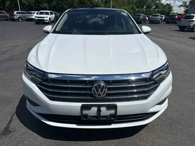 SEMINUEVOS VOLKSWAGEN Jetta a Estados en autogozo