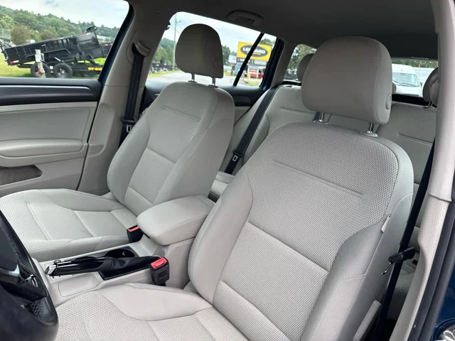 SEMINUEVOS VOLKSWAGEN Golf SportWagen at Matthews in Liberty Buick GMC