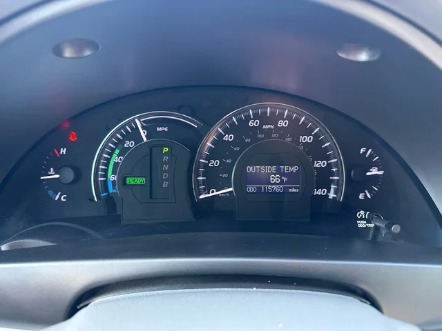 SEMINUEVOS TOYOTA Camry Hybrid a Estados en autogozo