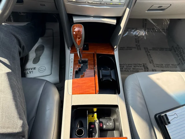 SEMINUEVOS TOYOTA Camry Hybrid a Estados en autogozo