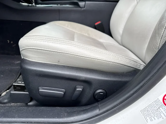 SEMINUEVOS TOYOTA Avalon at Matthews in Liberty Buick GMC