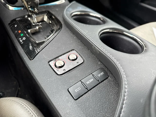 SEMINUEVOS TOYOTA Avalon at Matthews in Liberty Buick GMC