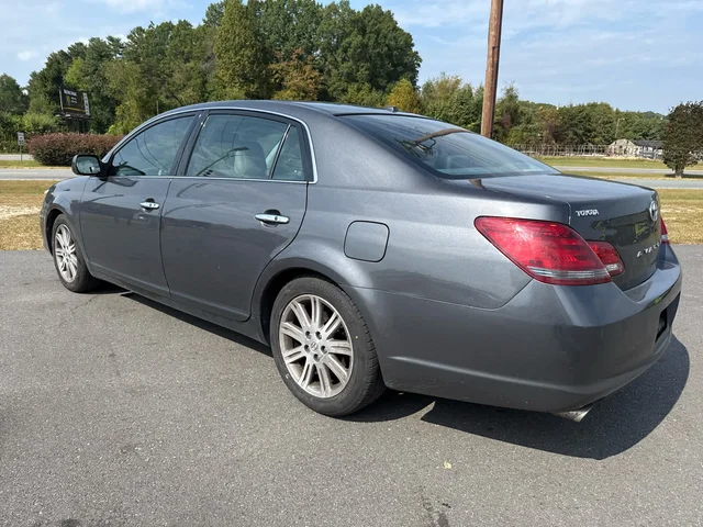 SEMINUEVOS TOYOTA Avalon at Matthews in Liberty Buick GMC