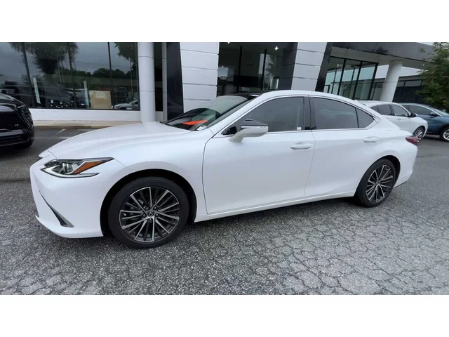 SEMINUEVOS LEXUS ES at Mt Airy in Mount Airy Toyota