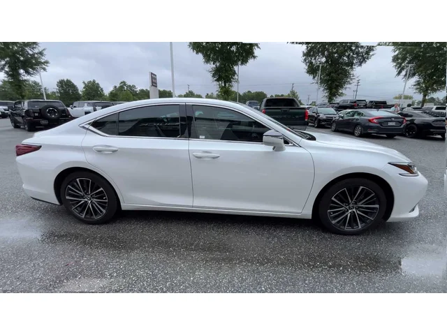 SEMINUEVOS LEXUS ES at Mt Airy in Mount Airy Toyota