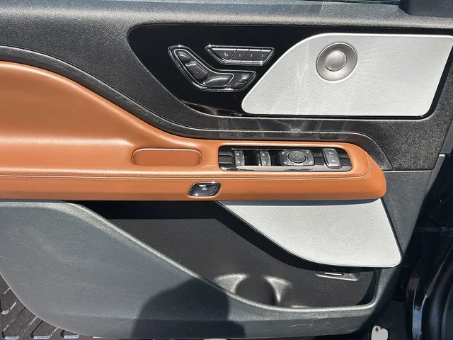 SEMINUEVOS LINCOLN Aviator a Estados en autogozo