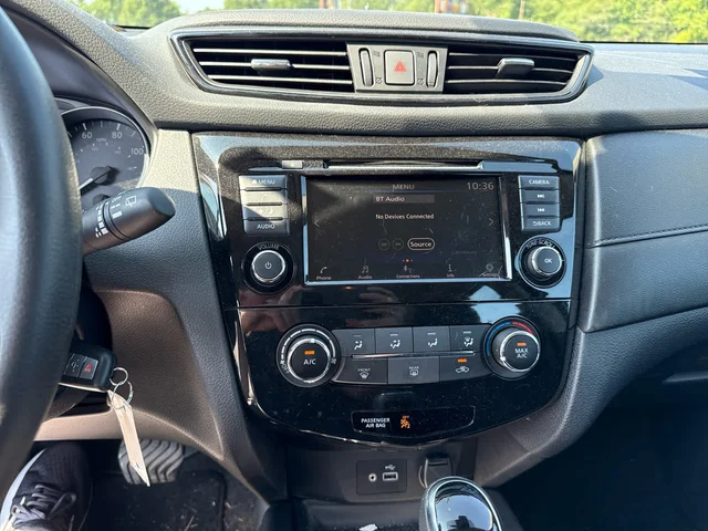 SEMINUEVOS NISSAN Rogue at Matthews in Liberty Buick GMC
