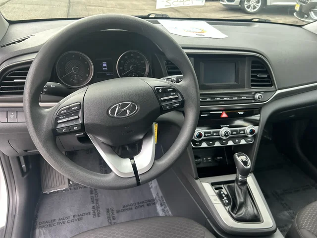 SEMINUEVOS HYUNDAI Elantra a Estados en autogozo