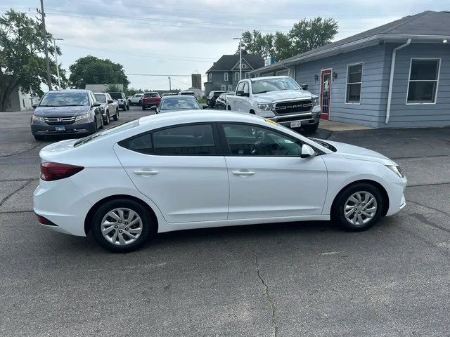 SEMINUEVOS HYUNDAI Elantra a Estados en autogozo