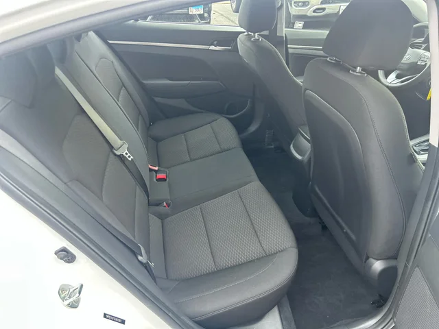 SEMINUEVOS HYUNDAI Elantra a Estados en autogozo