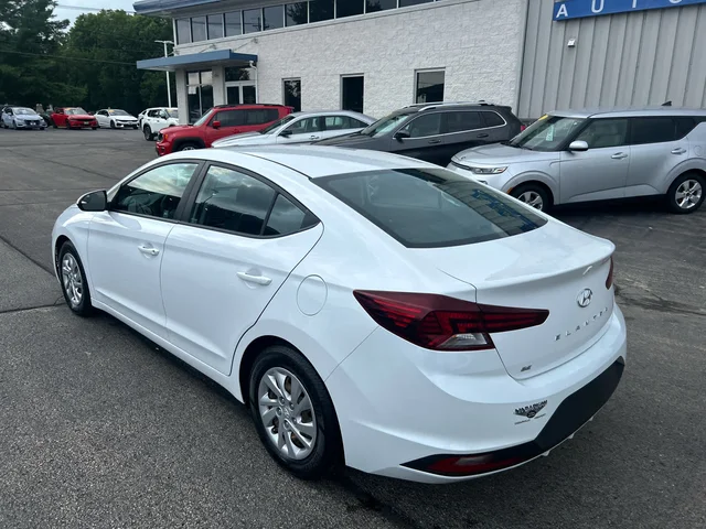 SEMINUEVOS HYUNDAI Elantra a Estados en autogozo