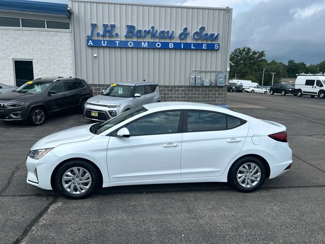 SEMINUEVOS HYUNDAI Elantra a Estados en autogozo