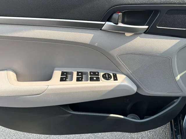 SEMINUEVOS HYUNDAI Elantra a Estados en autogozo