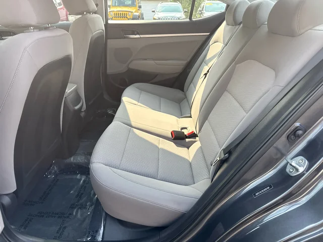 SEMINUEVOS HYUNDAI Elantra a Estados en autogozo