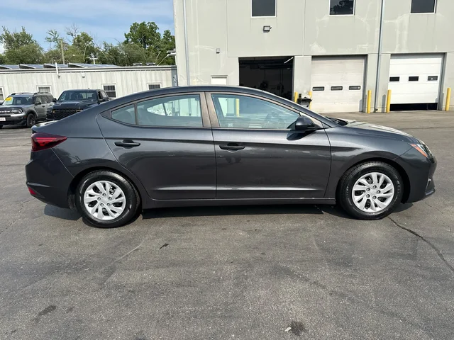 SEMINUEVOS HYUNDAI Elantra a Estados en autogozo