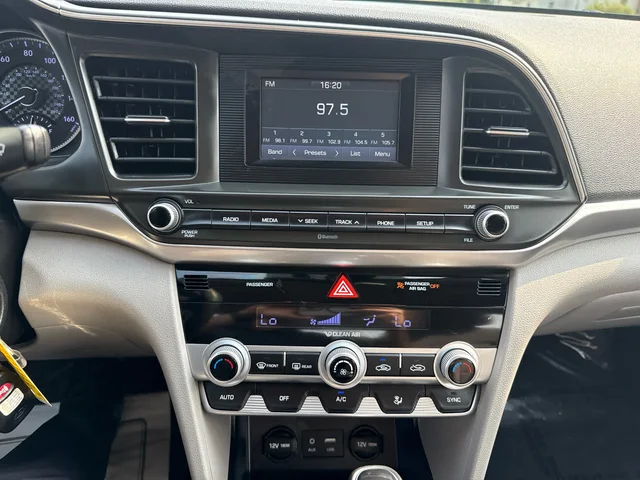 SEMINUEVOS HYUNDAI Elantra a Estados en autogozo