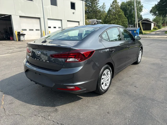 SEMINUEVOS HYUNDAI Elantra a Estados en autogozo