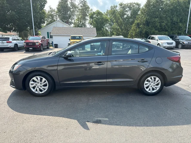 SEMINUEVOS HYUNDAI Elantra a Estados en autogozo