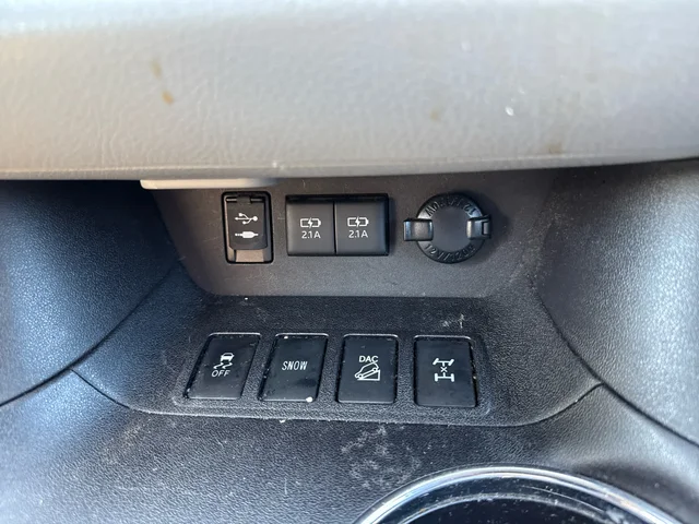 SEMINUEVOS TOYOTA Highlander at Mount Airy in Mount Airy Chrysler Dodge Jeep Ram Fiat