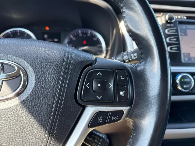 SEMINUEVOS TOYOTA Highlander at Mount Airy in Mount Airy Chrysler Dodge Jeep Ram Fiat