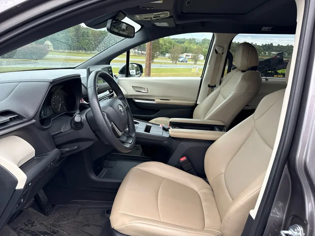 SEMINUEVOS TOYOTA Sienna at Matthews in Liberty Buick GMC