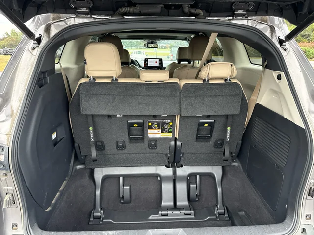 SEMINUEVOS TOYOTA Sienna at Matthews in Liberty Buick GMC