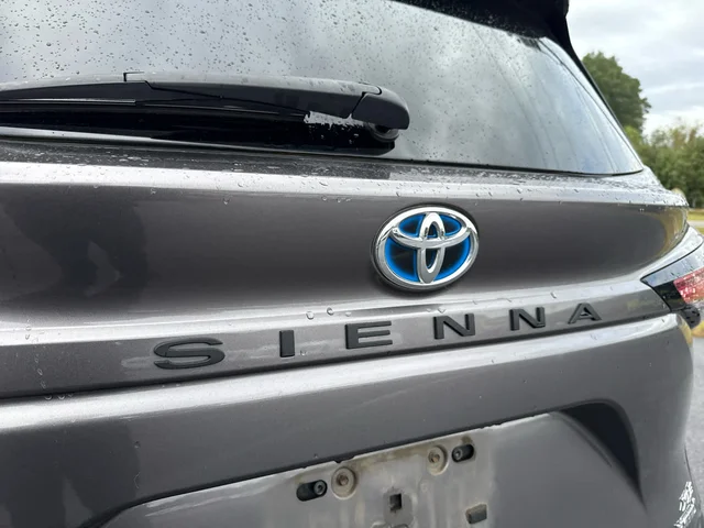 SEMINUEVOS TOYOTA Sienna at Matthews in Liberty Buick GMC