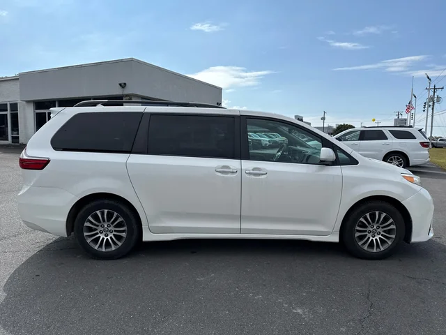 SEMINUEVOS TOYOTA Sienna at Matthews in Liberty Buick GMC