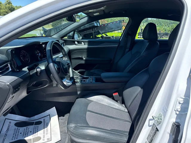 SEMINUEVOS KIA K5 at Matthews in Liberty Buick GMC