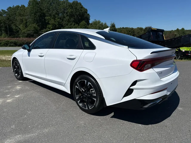SEMINUEVOS KIA K5 at Matthews in Liberty Buick GMC