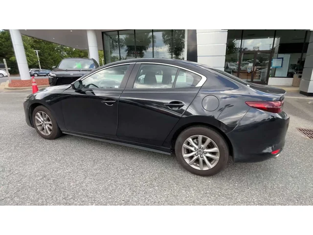 SEMINUEVOS MAZDA MAZDA3 at Mount Airy in Mount Airy Chrysler Dodge Jeep Ram Fiat