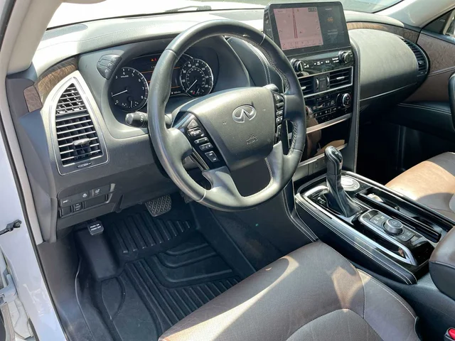 SEMINUEVOS INFINITI QX80 at Matthews in Liberty Buick GMC