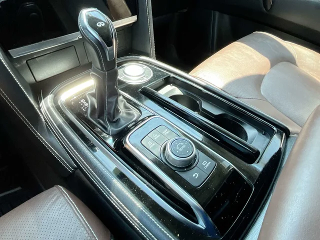 SEMINUEVOS INFINITI QX80 at Matthews in Liberty Buick GMC
