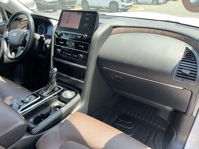 SEMINUEVOS INFINITI QX80 at Matthews in Liberty Buick GMC