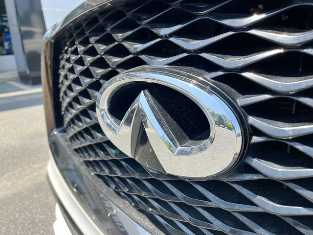 SEMINUEVOS INFINITI QX80 at Matthews in Liberty Buick GMC