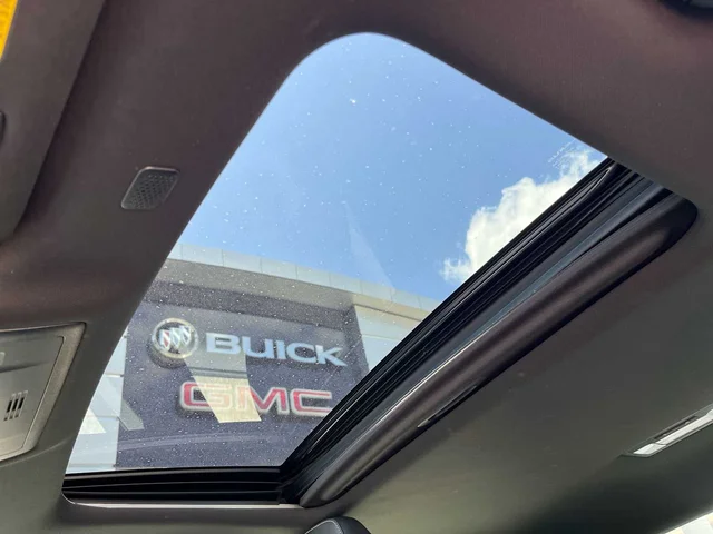 SEMINUEVOS LEXUS IS at Matthews in Liberty Buick GMC