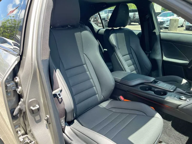 SEMINUEVOS LEXUS IS at Matthews in Liberty Buick GMC