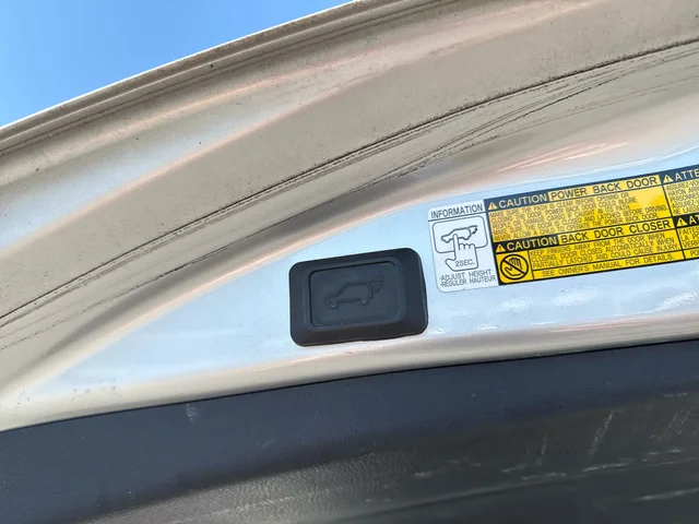 SEMINUEVOS TOYOTA RAV4 at Matthews in Liberty Buick GMC